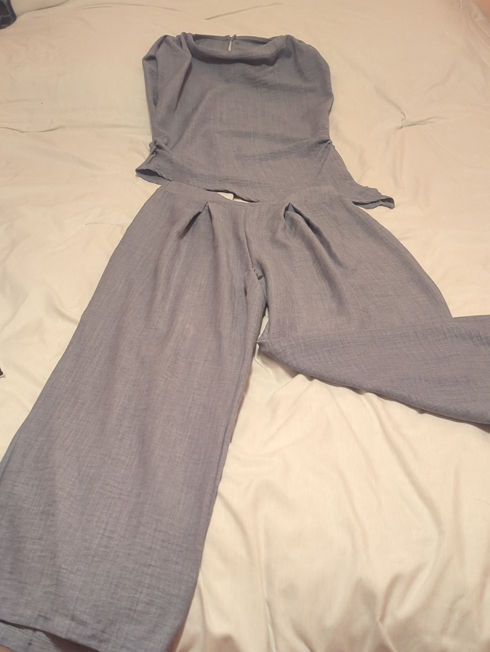 SHEIN Sleeveless Wide-Leg Jumpsuit in Light Gray